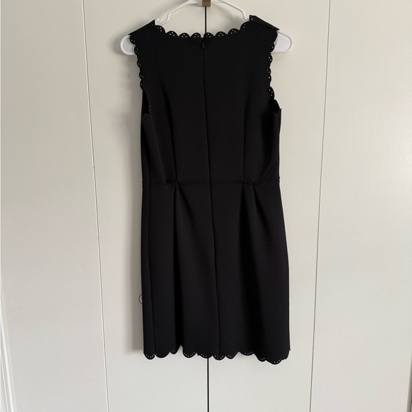 Elegant Little Black Dress - Picture 2 of 5